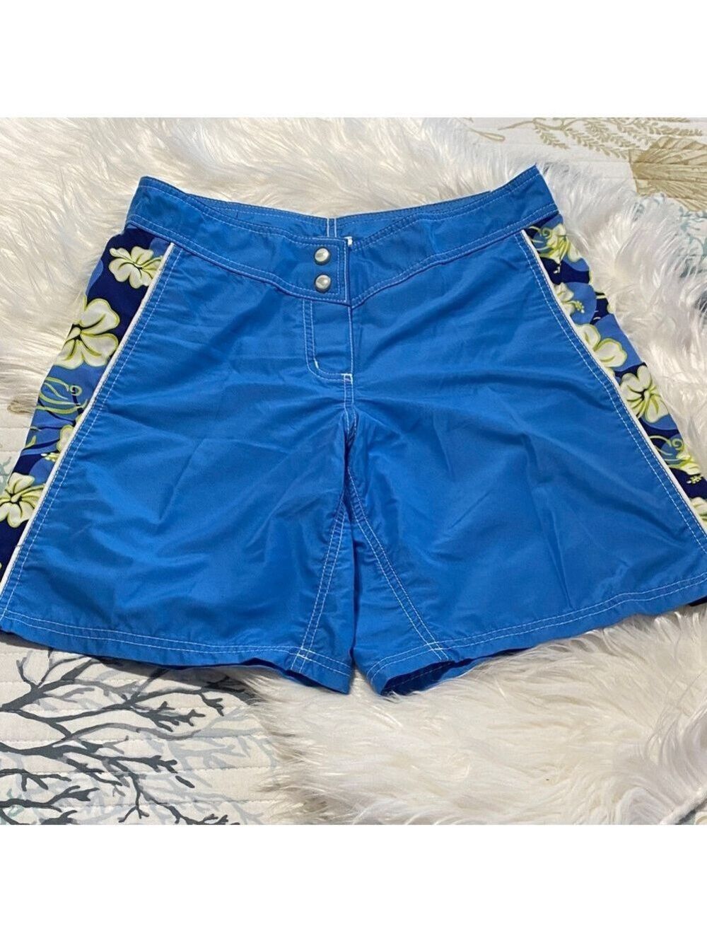 Crazy shirt- Hawaii-Blue Women's Board Shorts with Floral Accents